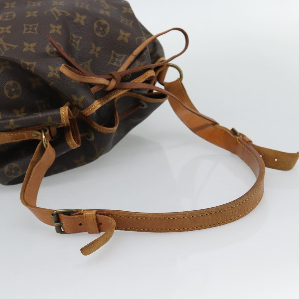 Louis Vuitton Petit Noe Monogram Canvas Brown Canvas Shoulder Bag Bag (Pre-Owned)