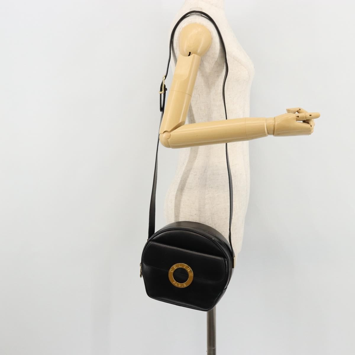 Celine Circle Logo Leather Black Leather Shoulder Bag Bag (Pre-Owned)