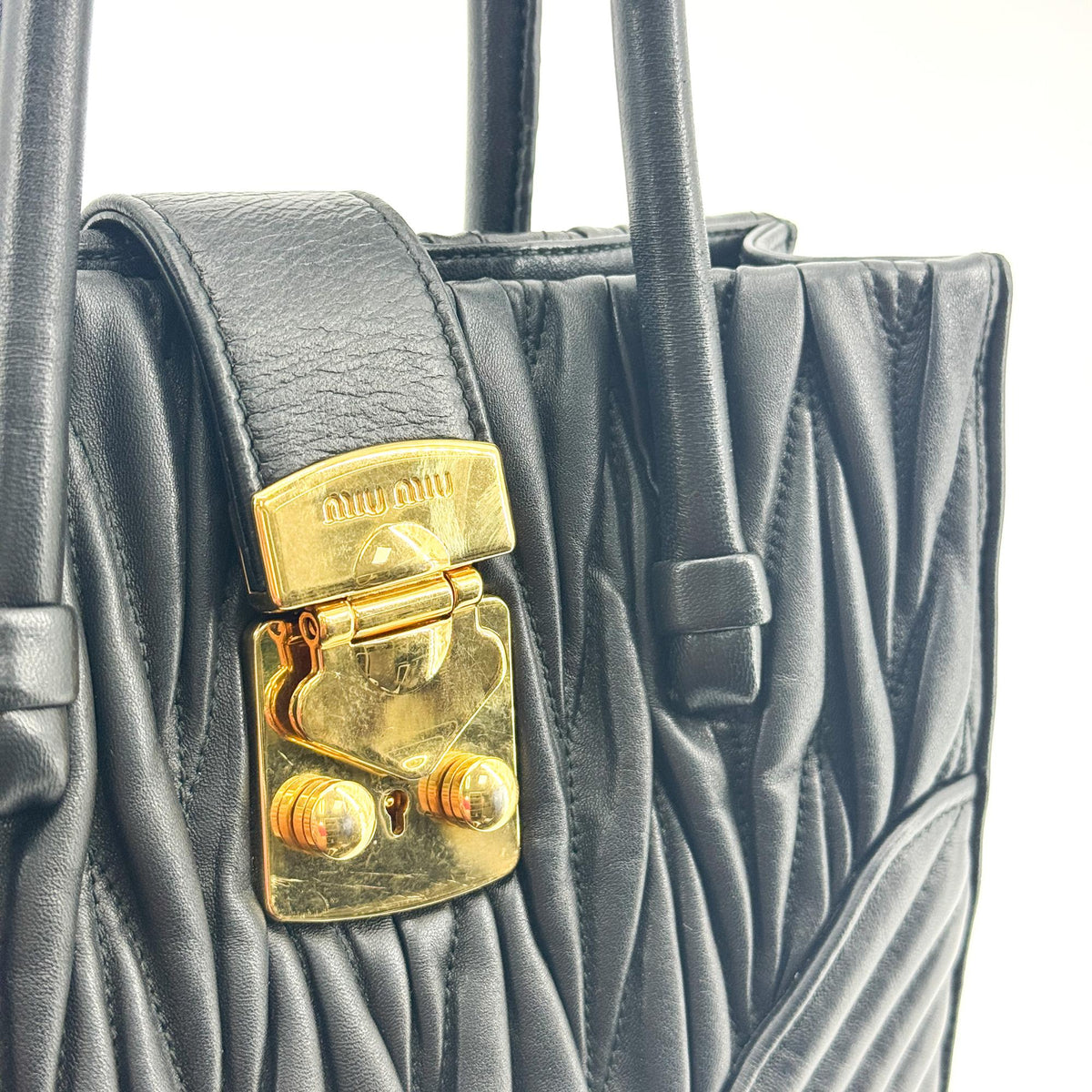 Miu Miu Confidential Matelasse Leather Black Leather Crossbody Bag Bag (Pre-Owned)