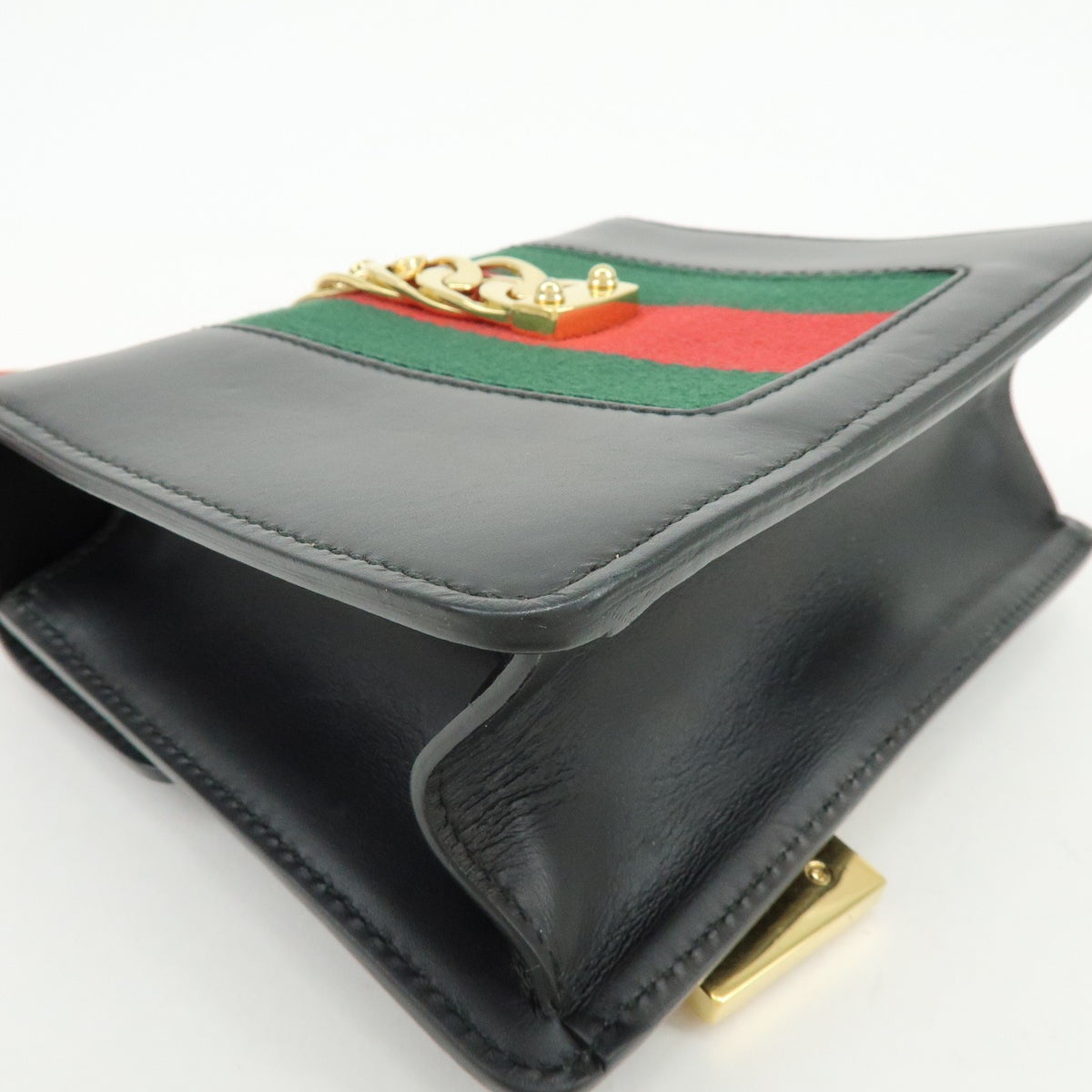 Gucci Sylvie Leather Black Leather Shoulder Bag Bag (Pre-Owned)