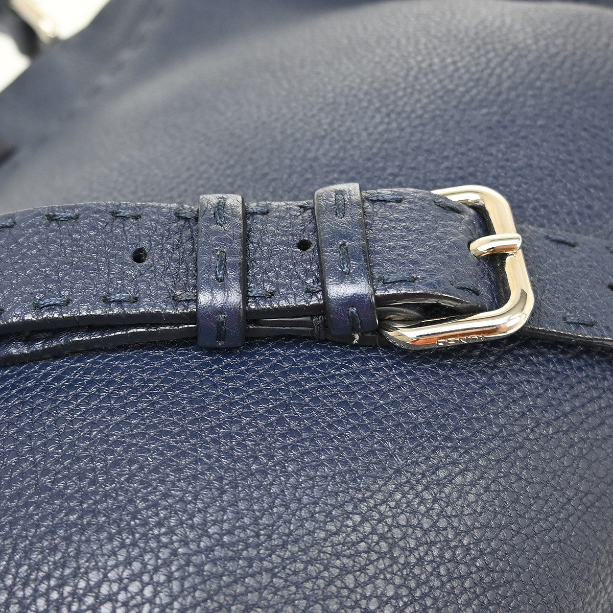 Fendi Peekaboo Soft Leather Navy Leather Handbag (Pre-Owned)