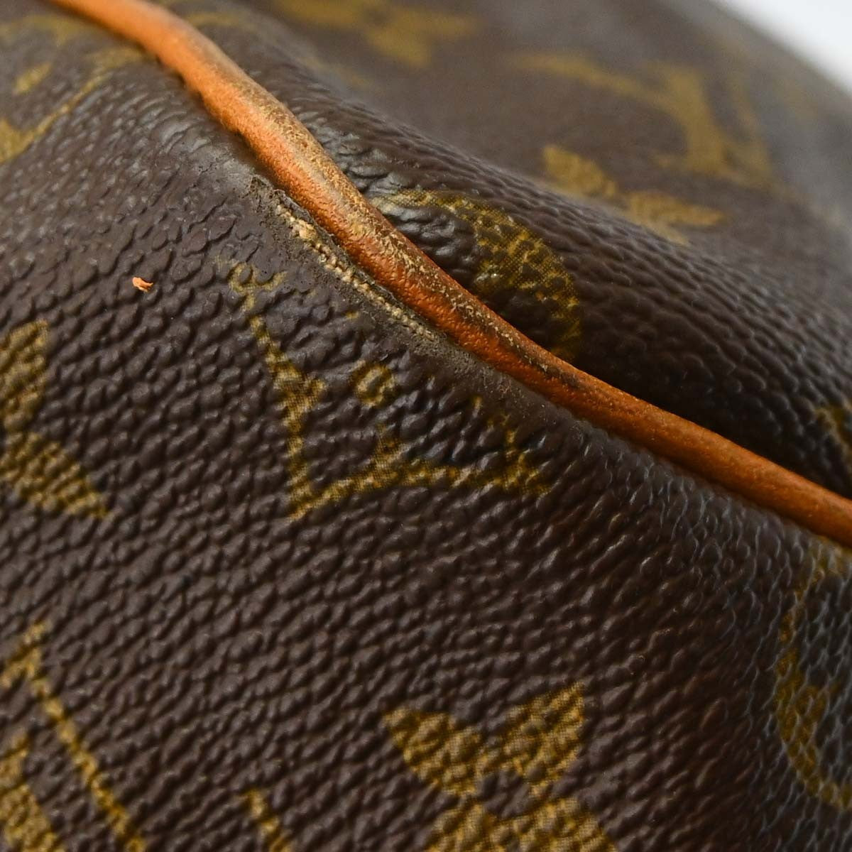 Louis Vuitton Keepall Monogram Canvas Brown Canvas Travel Bag Bag (Pre-Owned)