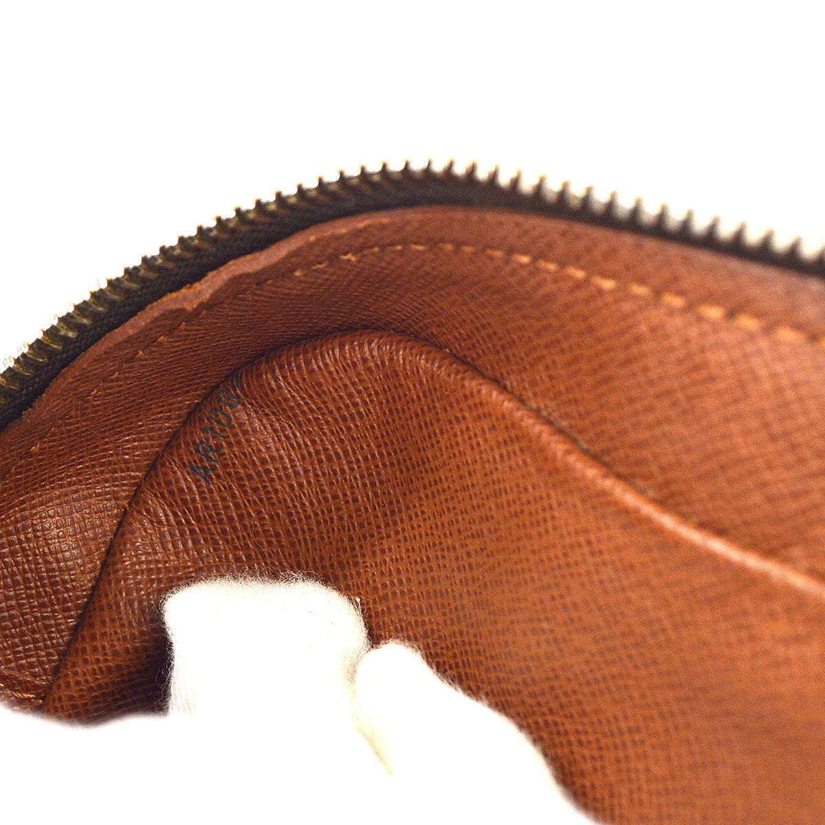 Louis Vuitton Nil Shoulder Bag Monogram Canvas Brown Canvas Shoulder Bag Bag (Pre-Owned)