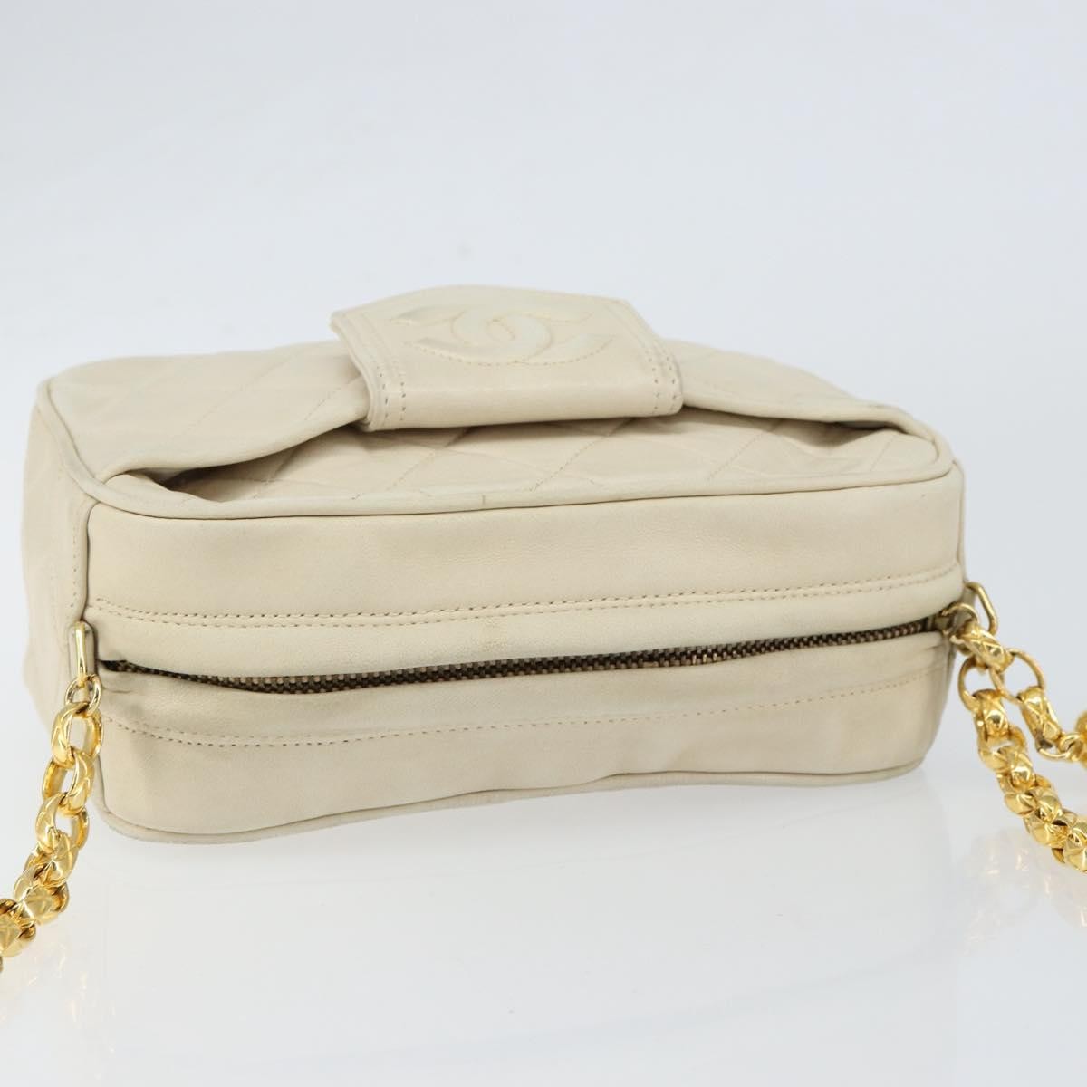 Chanel Vintage Front Pocket Camera Quilted Lambskin Beige Leather Shoulder Bag Bag (Pre-Owned)