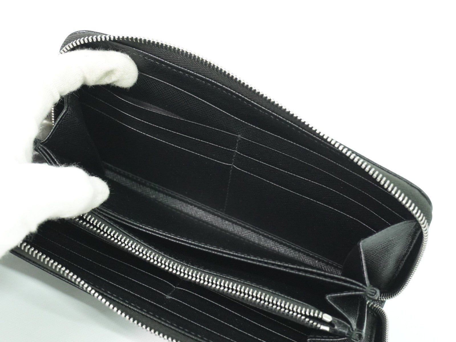 Prada Saffiano Leather Black Leather Wallets Accessory (Pre-Owned)