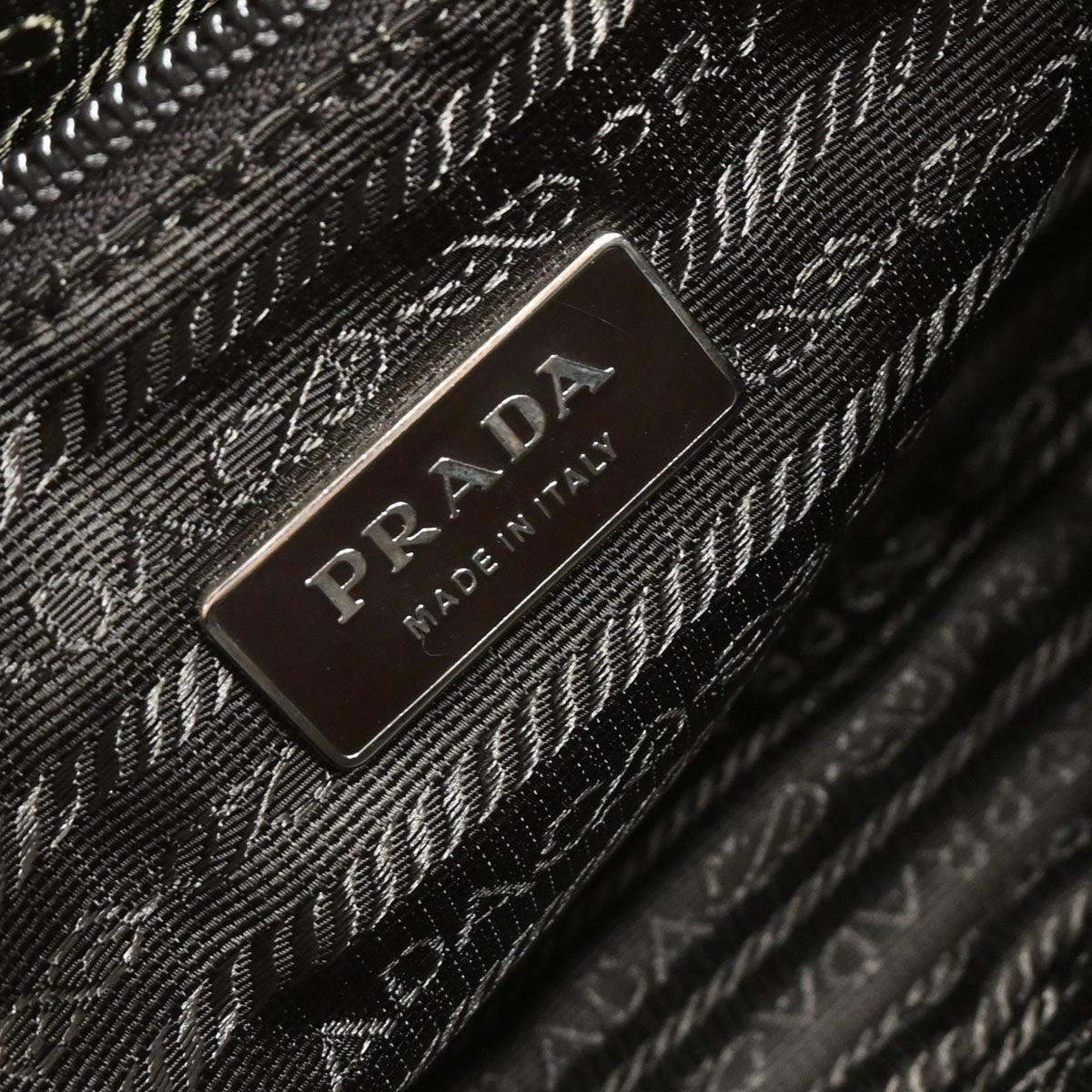 Prada Vitello Drive Leather Brown Leather Handbag (Pre-Owned)