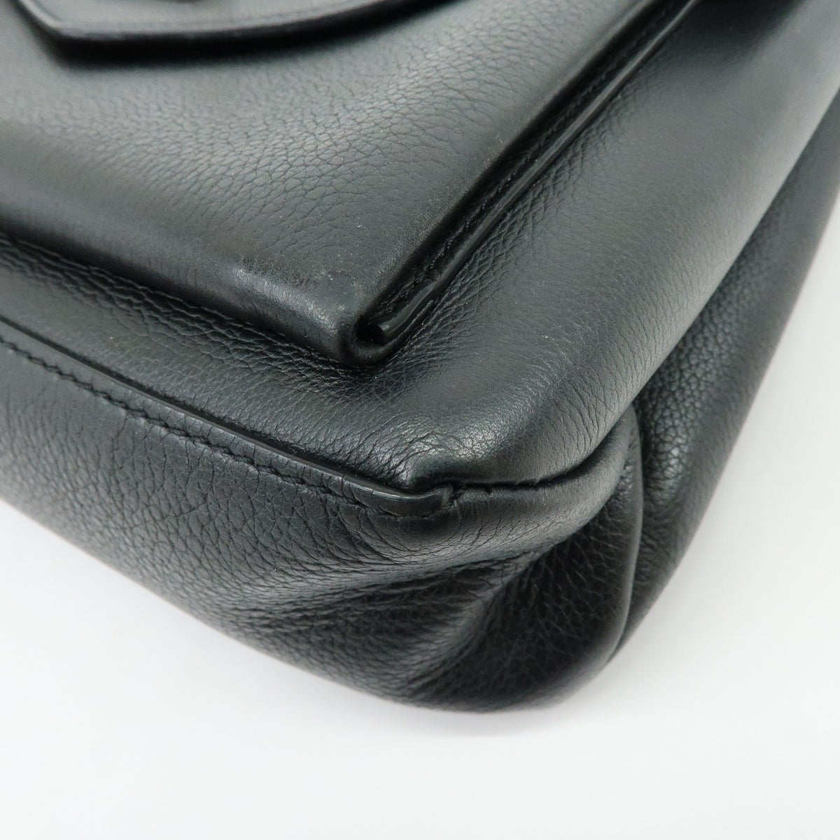 Louis Vuitton Lockme Ever Leather Black Leather Handbag (Pre-Owned)