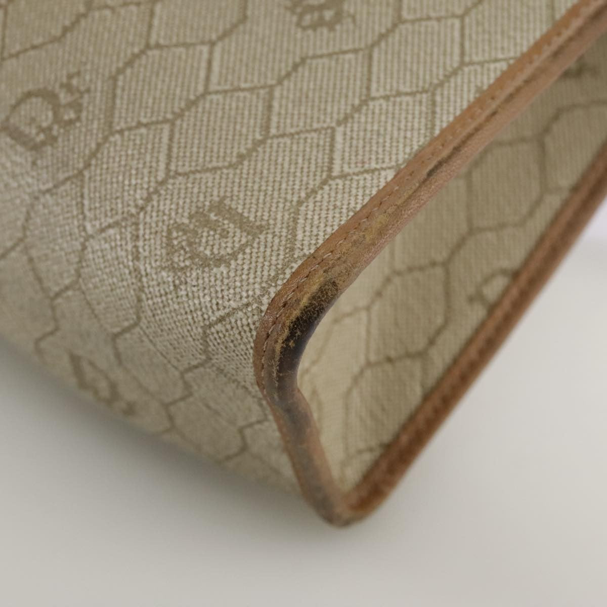 Christian Dior Vintage Honeycomb Zip Canvas And Leather Beige Canvas Clutche & Pouche Bag (Pre-Owned)