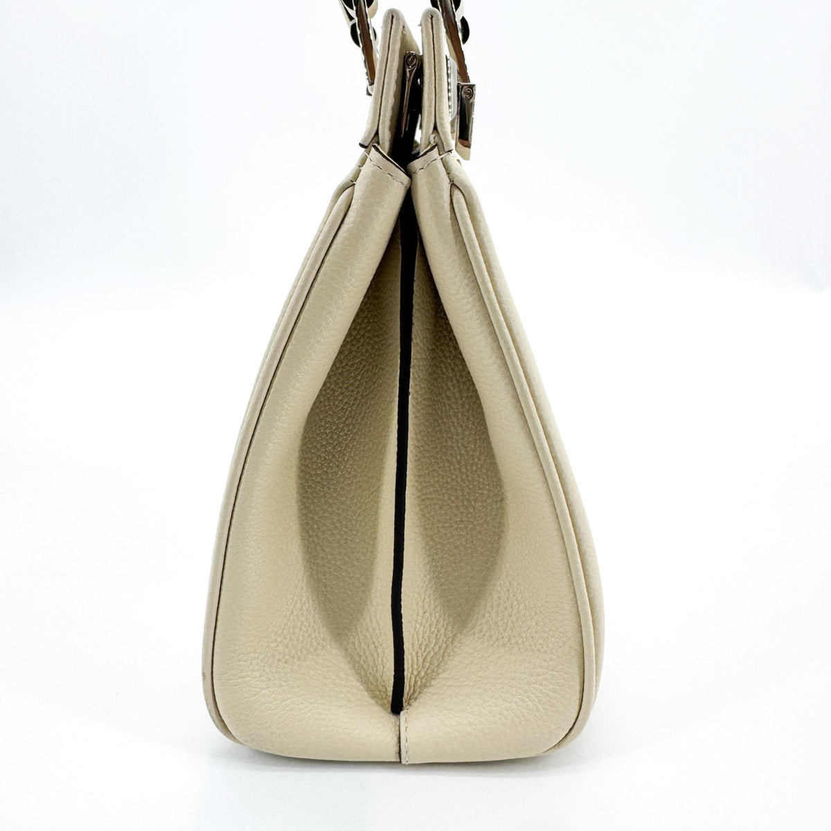 Gucci Zumi Leather Gold Calfskin Shoulder Bag Bag (Pre-Owned)
