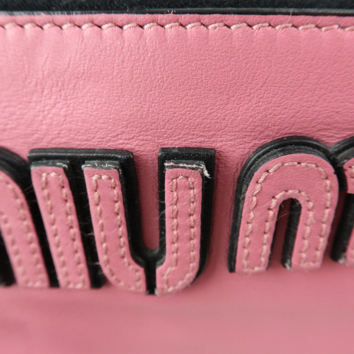 Miu Miu Logo Chain Clutch Shearling Pink Leather Clutche & Pouche Bag (Pre-Owned)