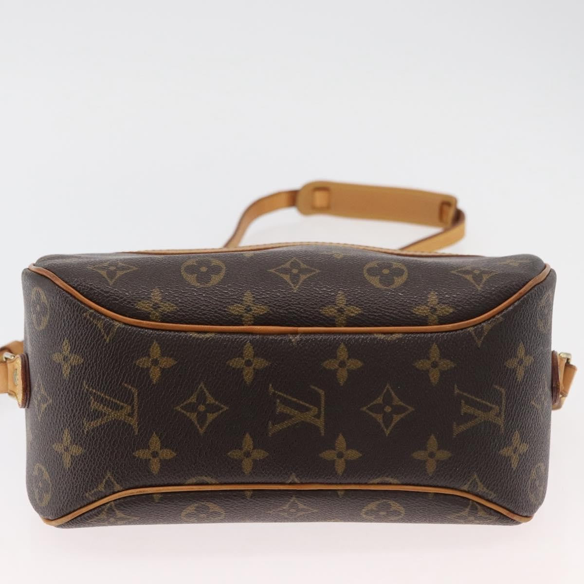 Louis Vuitton Blois Monogram Canvas Brown Canvas Handbag (Pre-Owned)