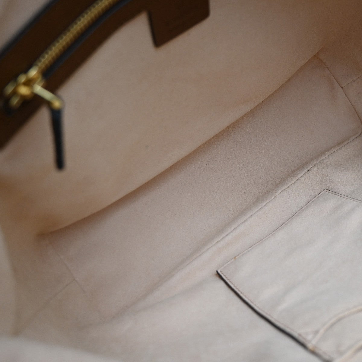 Gucci Convertible Soft Gg Coated Canvas With Leather Brown Canvas Tote Bag Bag (Pre-Owned)