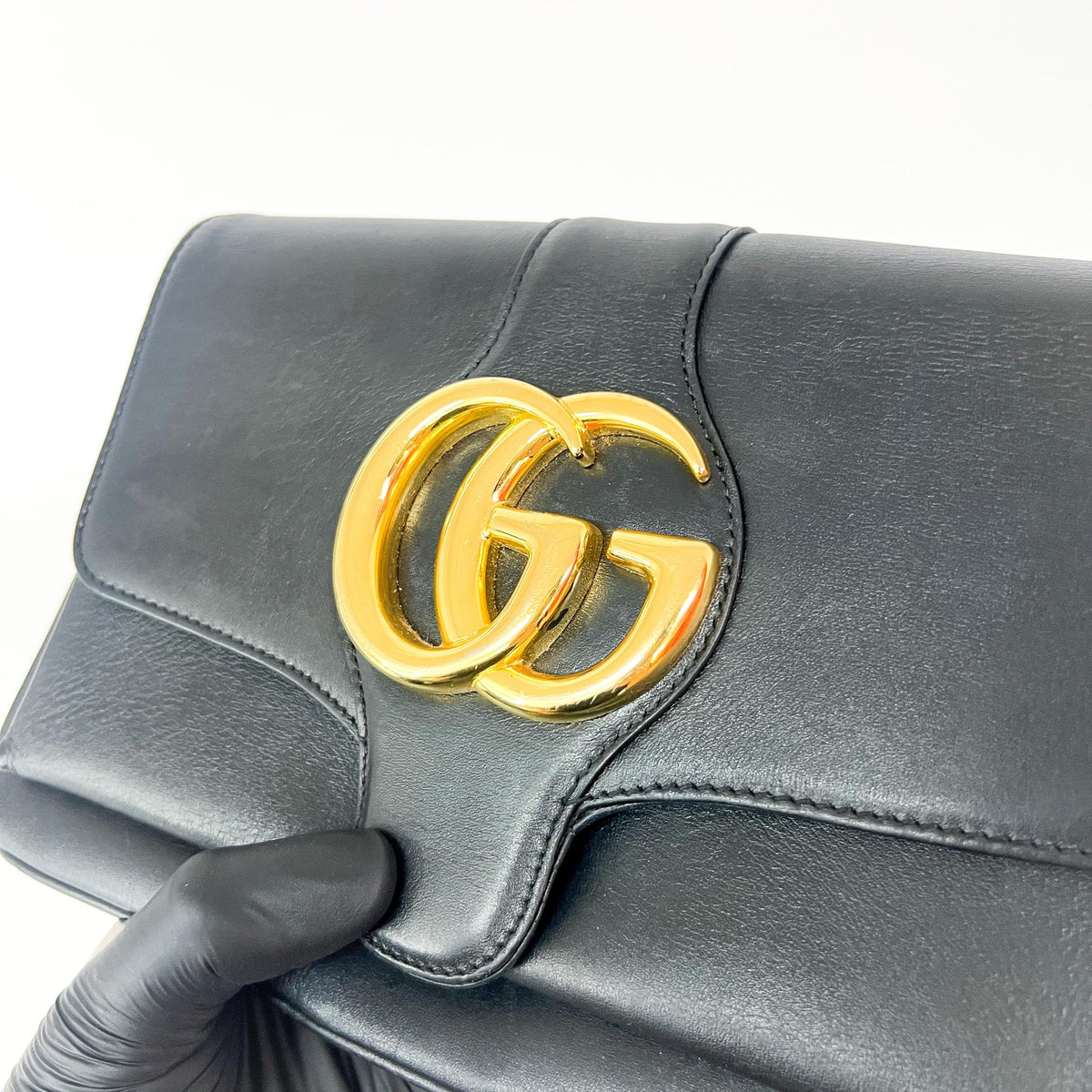 Gucci Arli Leather Black Leather Shoulder Bag Bag (Pre-Owned)