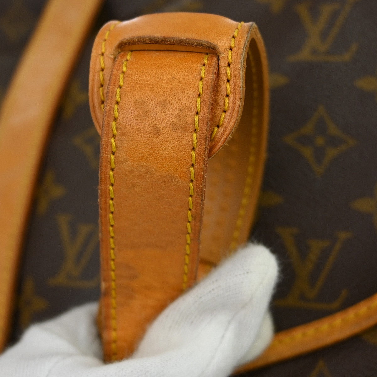 Louis Vuitton Saumur Monogram Brown Canvas Shoulder Bag Bag (Pre-Owned)