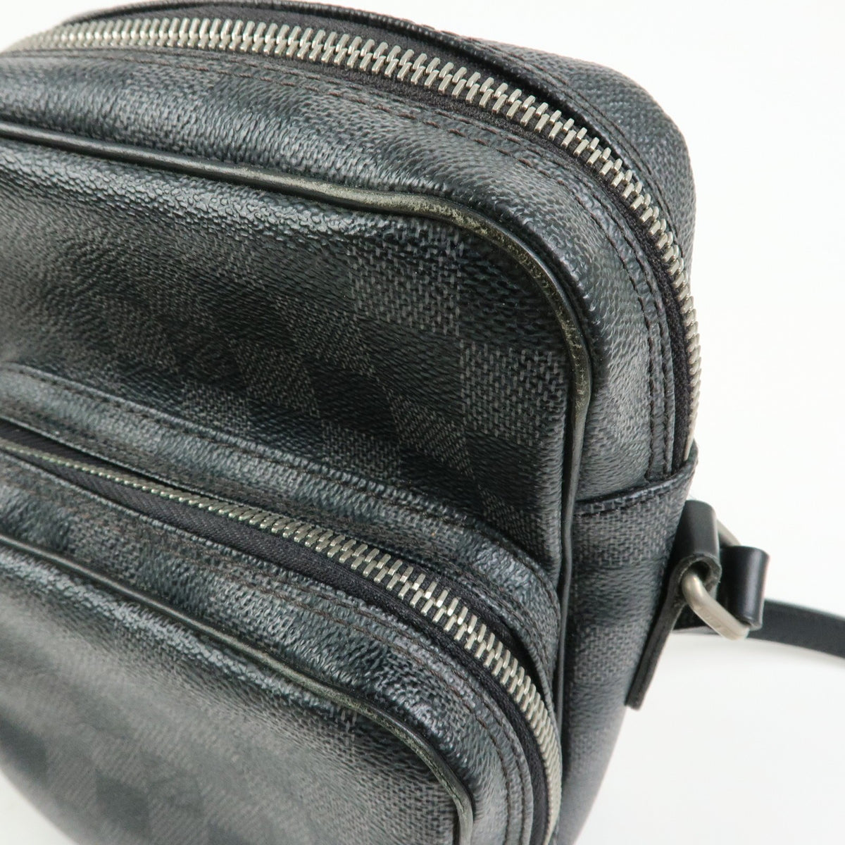 Louis Vuitton Rem Damier Graphite Black Canvas Handbag (Pre-Owned)