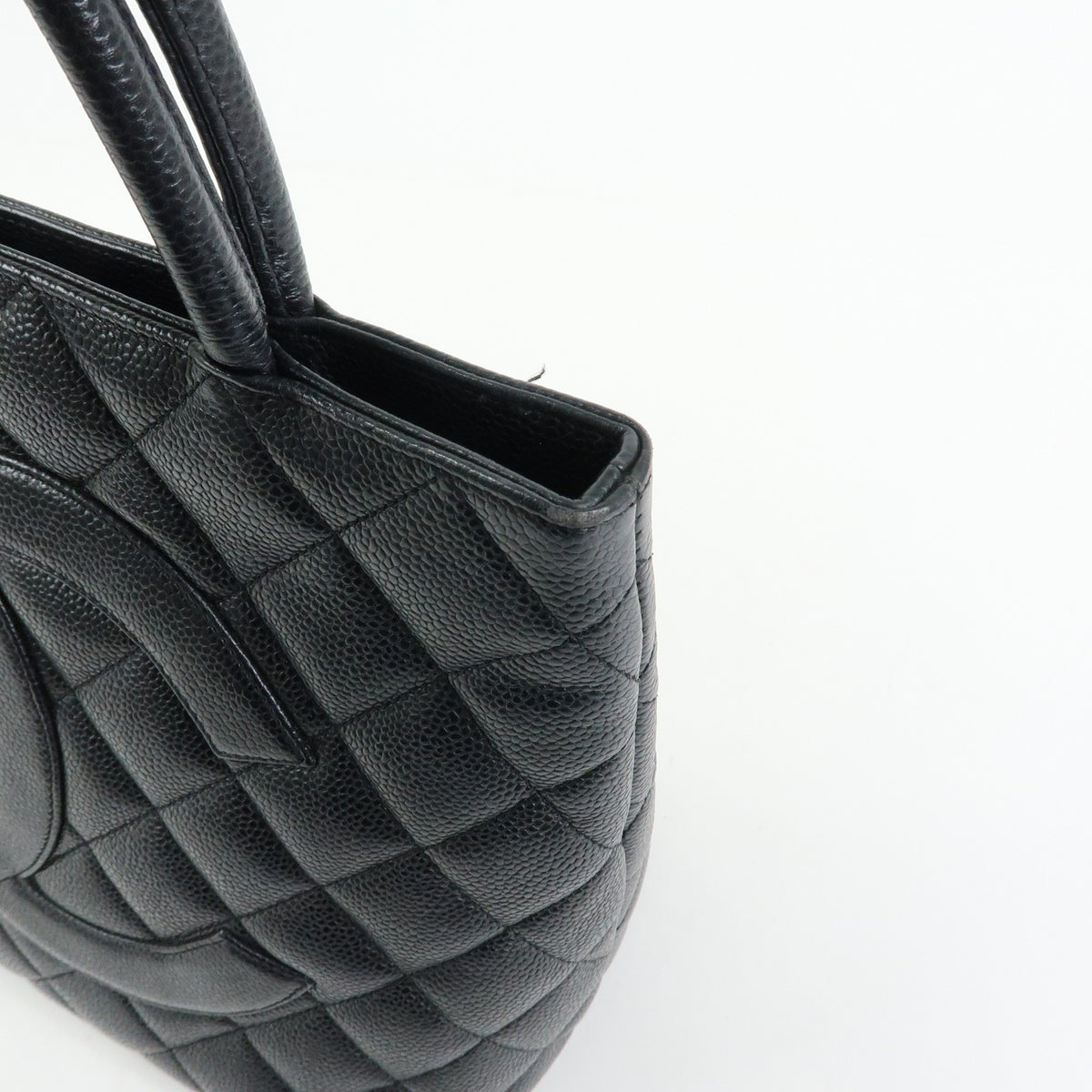 Chanel Medallion Quilted Caviar Black Leather Tote Bag Bag (Pre-Owned)