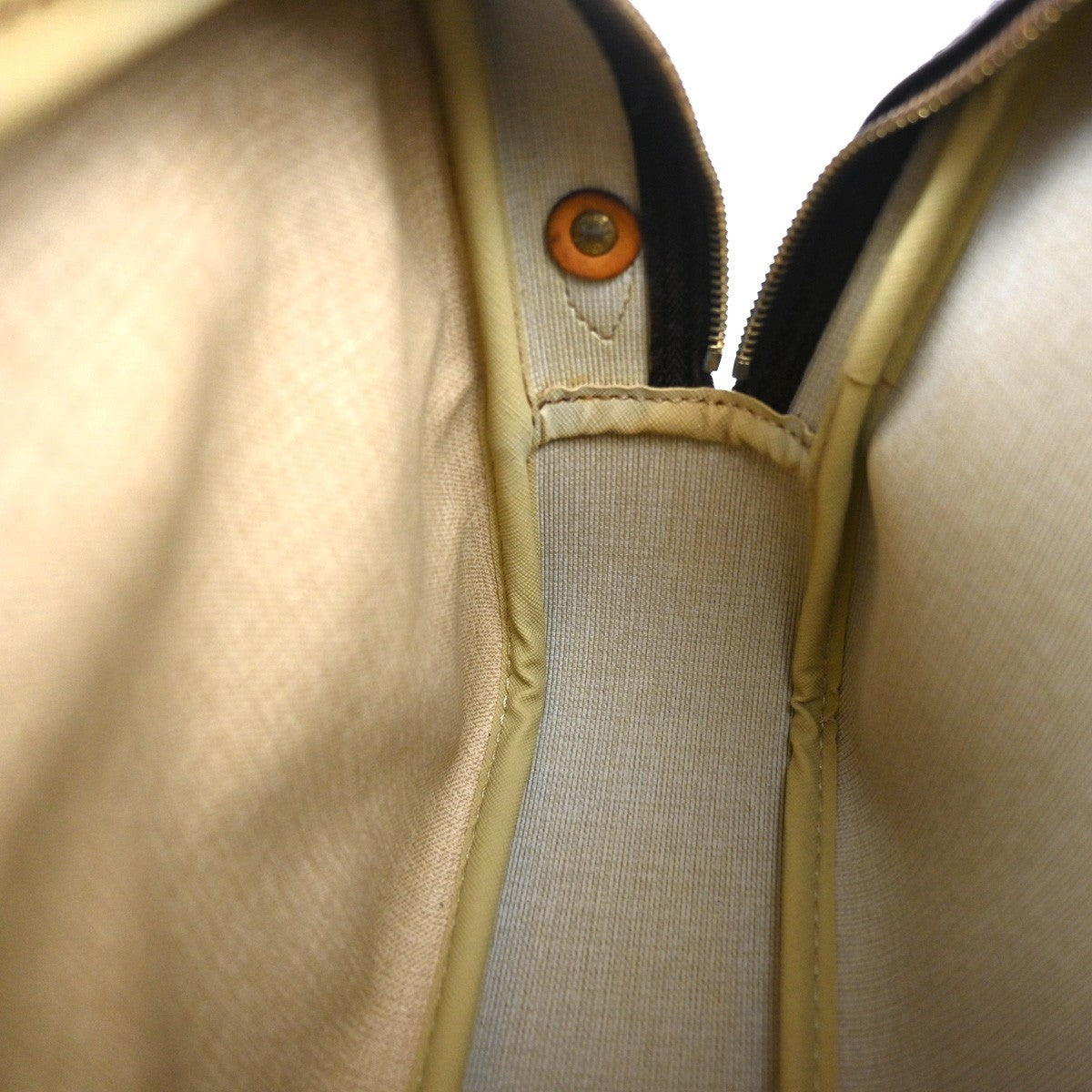 Louis Vuitton Reporter Monogram Canvas Brown Canvas Shoulder Bag Bag (Pre-Owned)