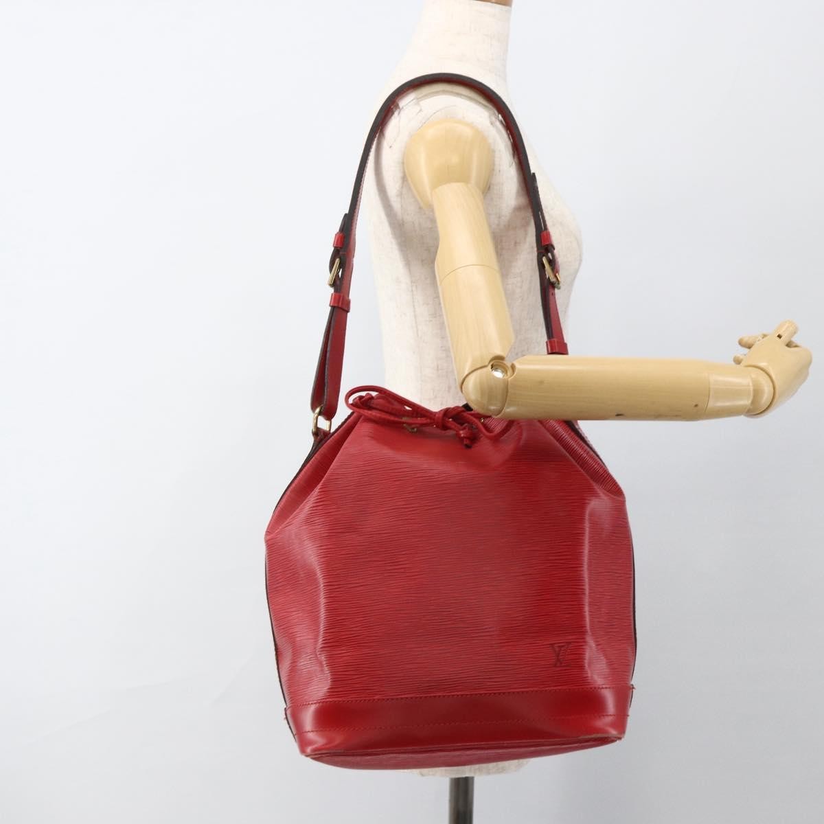 Louis Vuitton Noe Epi Leather Red Leather Shoulder Bag Bag (Pre-Owned)