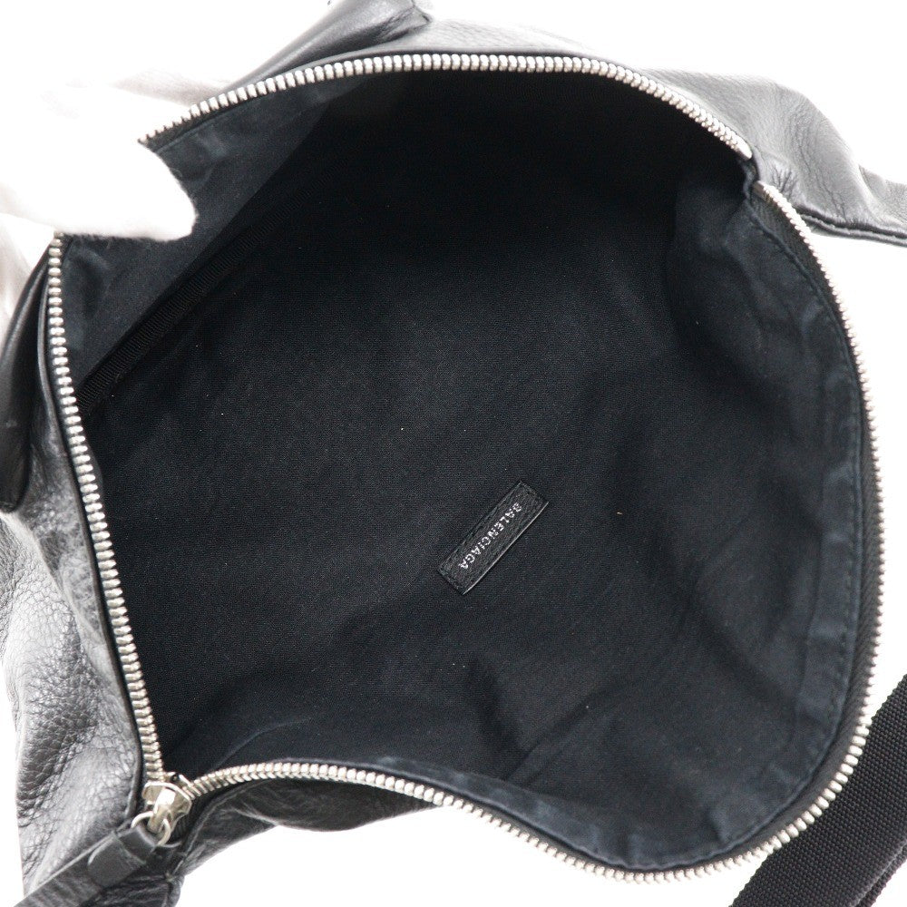 Balenciaga Everyday Waist Leather Black Leather Handbag (Pre-Owned)
