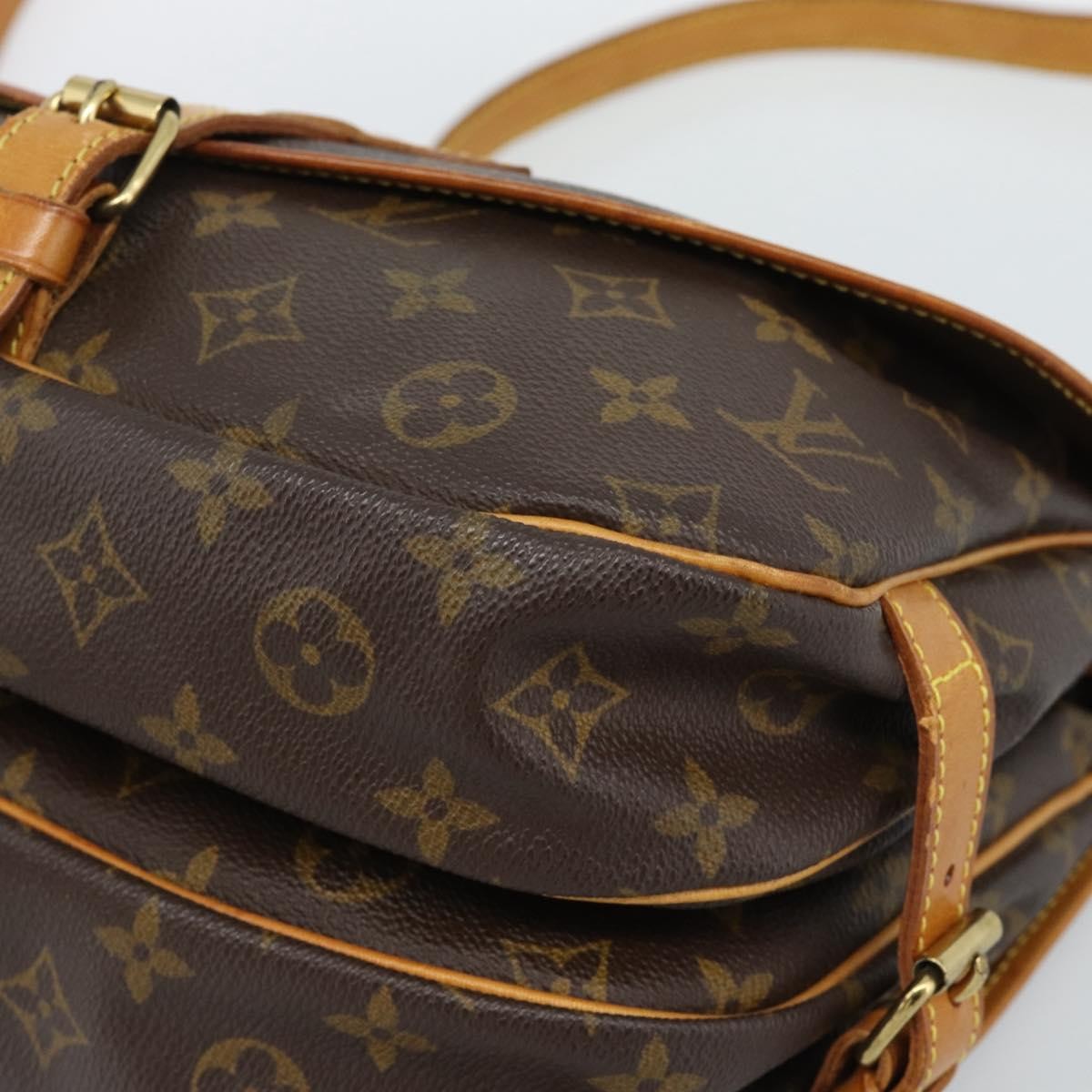 Louis Vuitton Saumur Monogram Canvas Brown Canvas Shoulder Bag Bag (Pre-Owned)