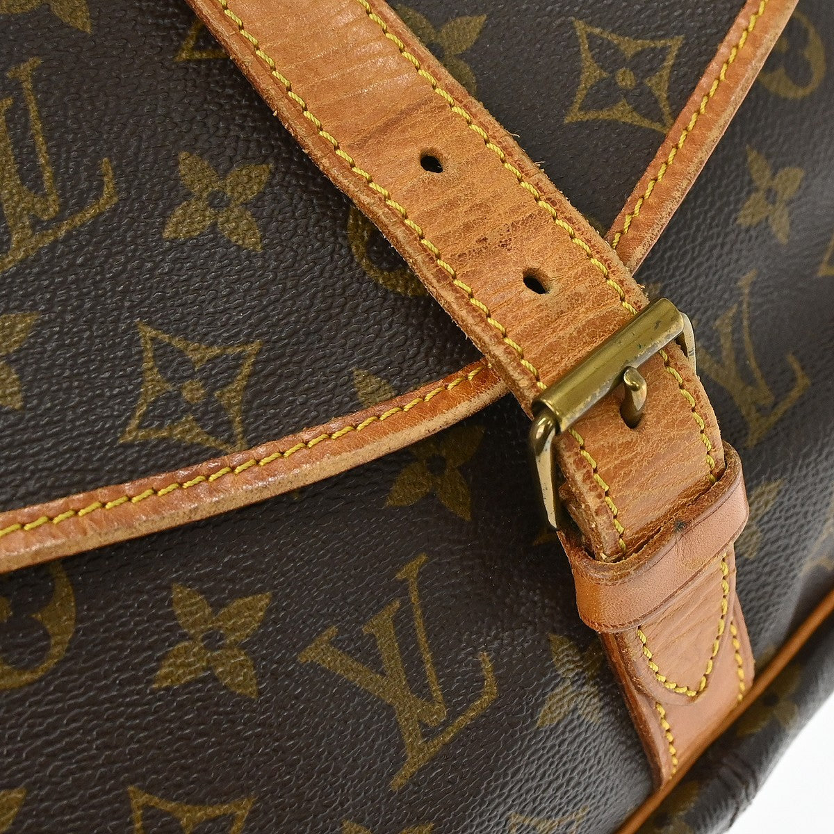 Louis Vuitton Saumur Monogram Brown Canvas Shoulder Bag Bag (Pre-Owned)