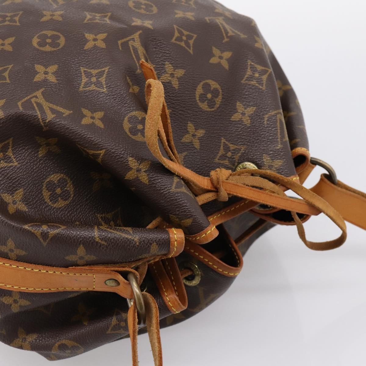 Louis Vuitton Petit Noe Monogram Canvas Brown Canvas Handbag (Pre-Owned)