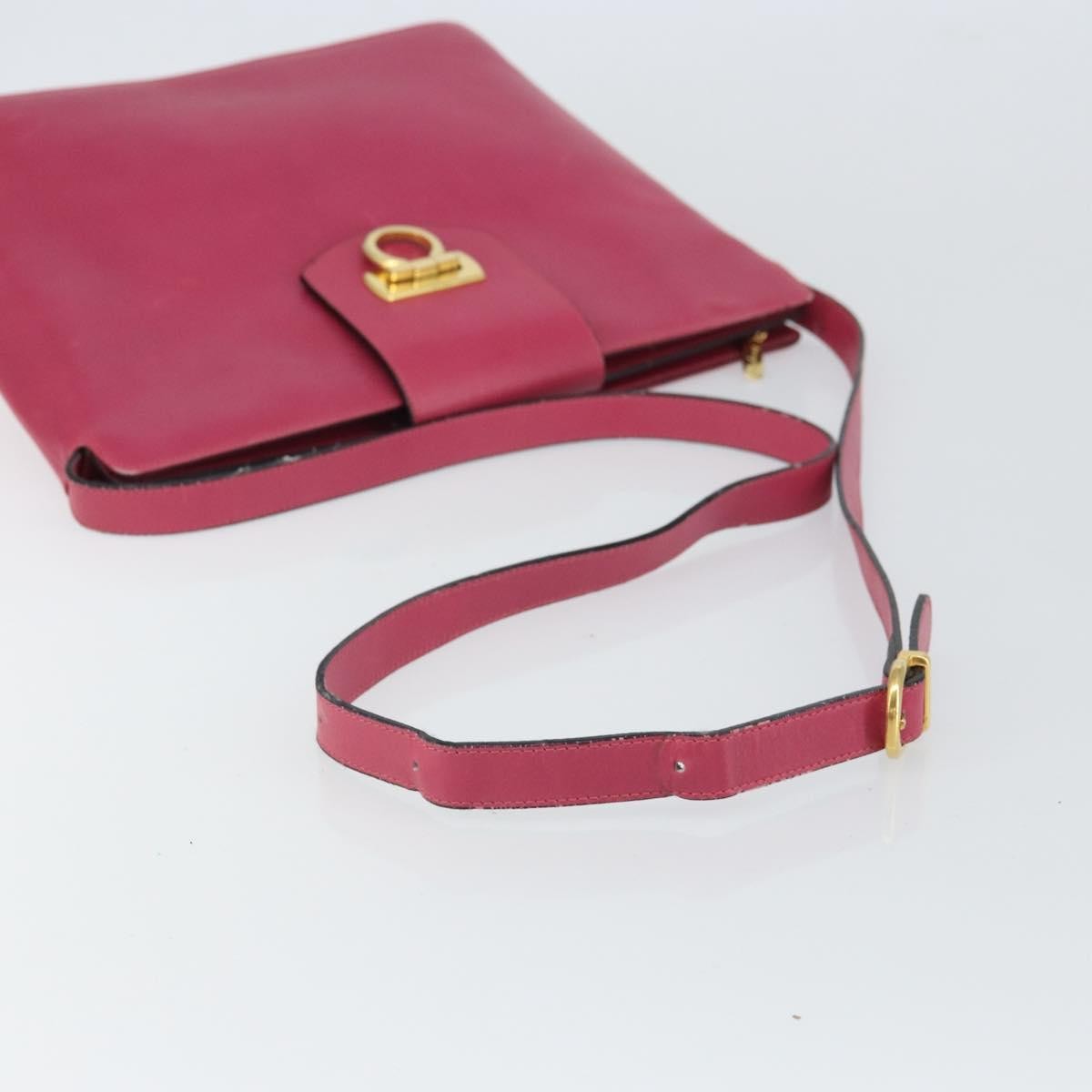 Salvatore Ferragamo Gancini Leather Pink Leather Shoulder Bag Bag (Pre-Owned)