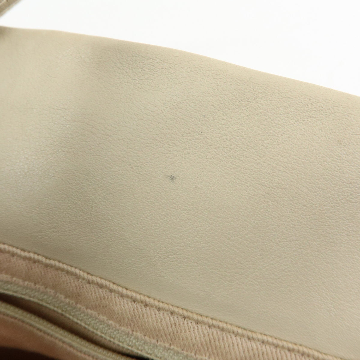 Chanel Camellia Lambskin Beige Leather Tote Bag Bag (Pre-Owned)