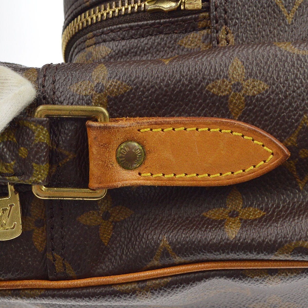 Louis Vuitton Nil Shoulder Bag Monogram Canvas Brown Canvas Shoulder Bag Bag (Pre-Owned)
