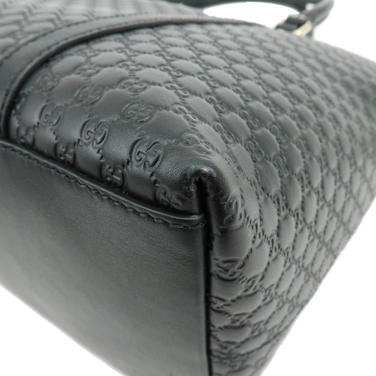 Gucci Guccissima Gg Leather Black Leather Handbag (Pre-Owned)