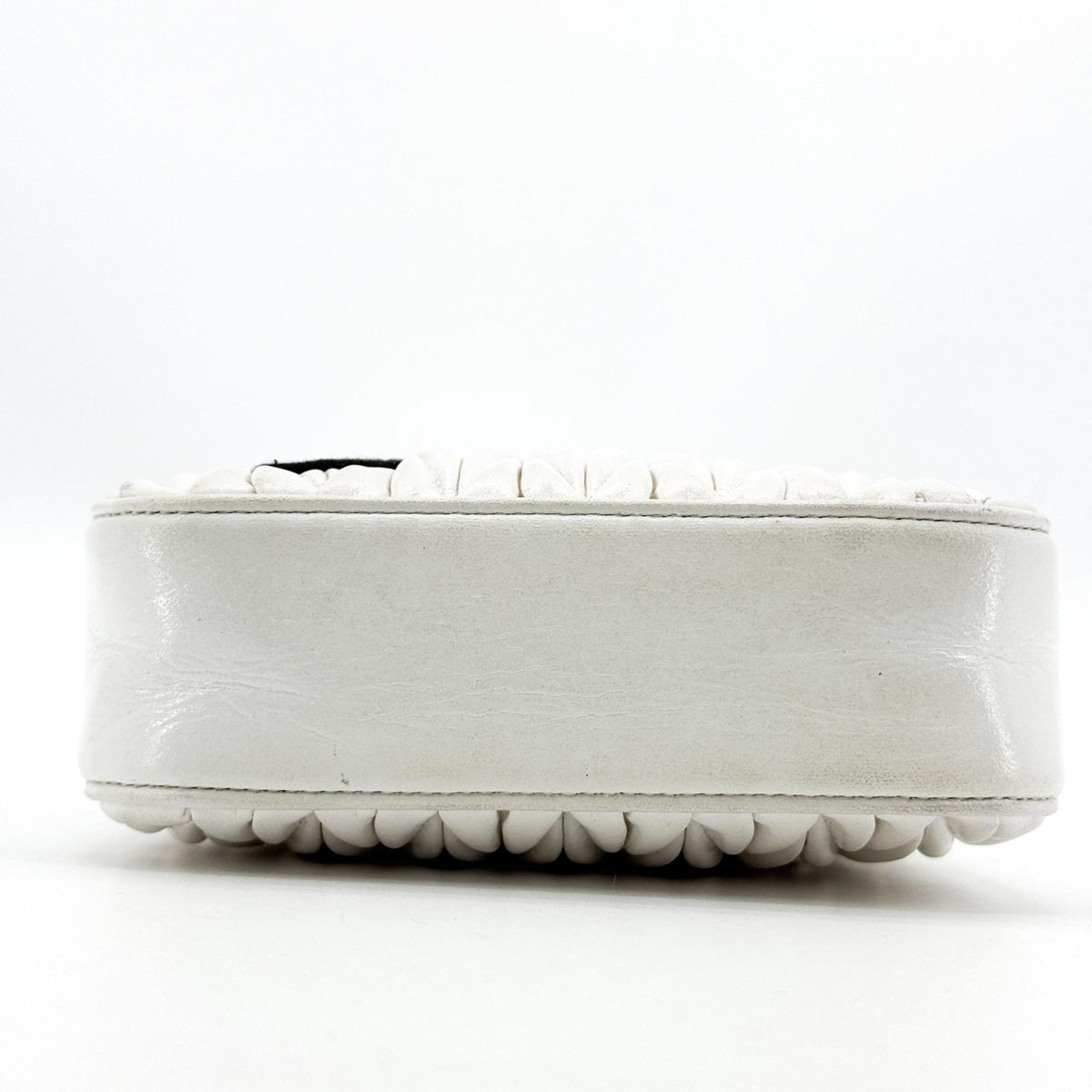 Miu Miu Matelassé Nappa Leather Top Handle Bag Leather White Leather Clutche & Pouche Bag (Pre-Owned)