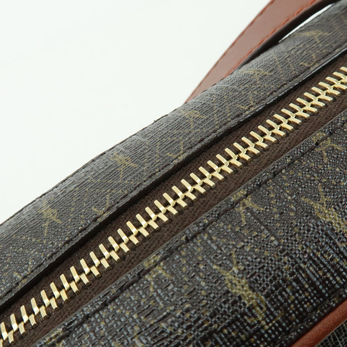 Saint Laurent Le Monogramme Camera Monogram All Over Coated Canvas And Leather Brown Canvas Handbag (Pre-Owned)