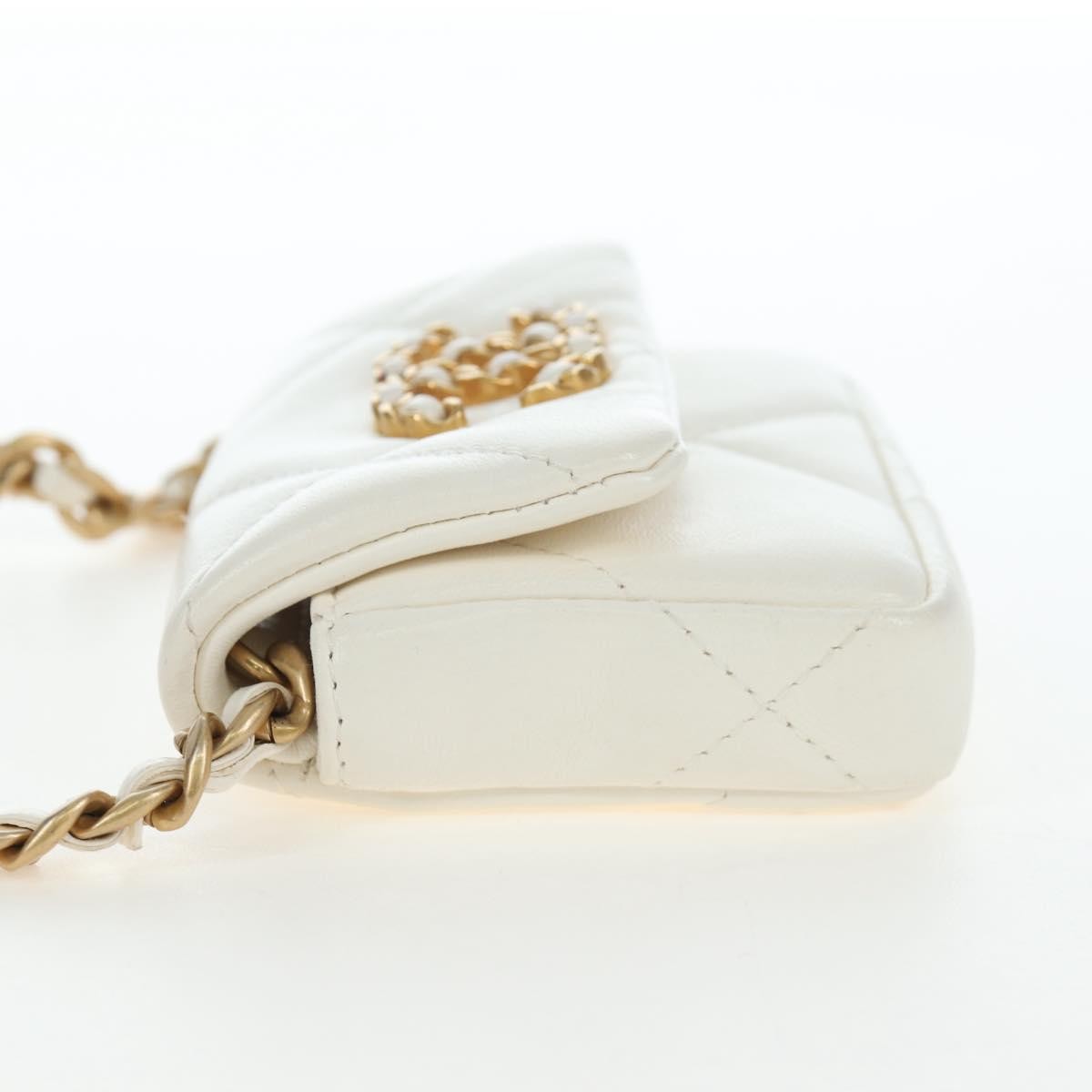 Chanel 19 Card Holder On Chain Quilted Leather White Leather Shoulder Bag Bag (Pre-Owned)