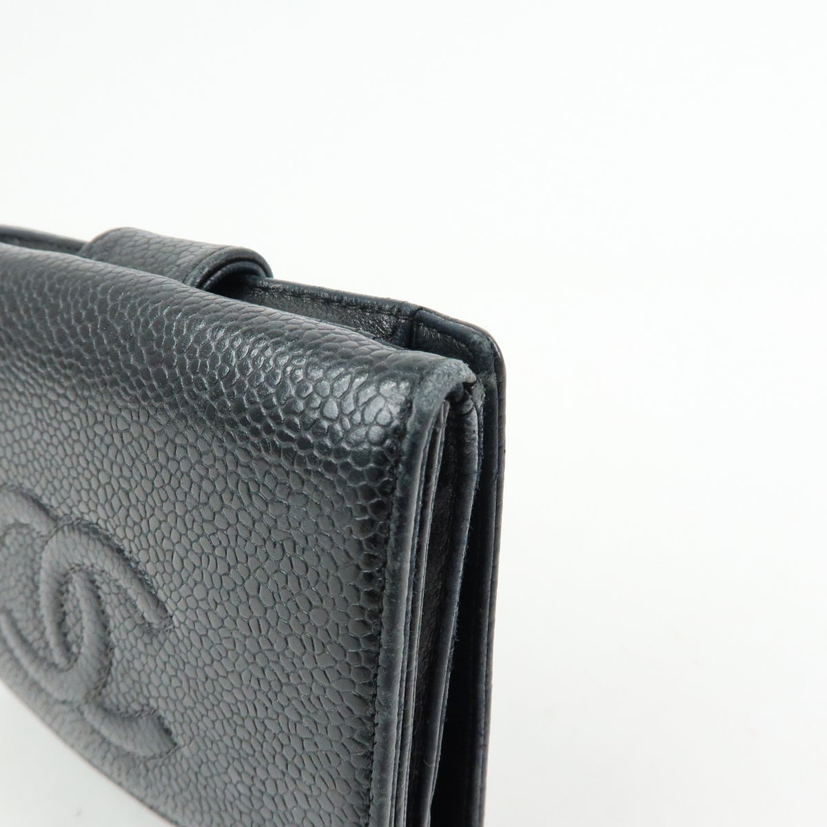 Chanel Vintage Timeless Bifold Caviar Black Leather Wallets Accessory (Pre-Owned)