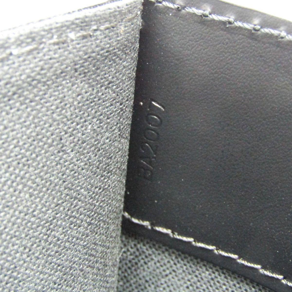 Louis Vuitton Robusto 1 Taiga Leather Black Leather Briefcase Bag (Pre-Owned)