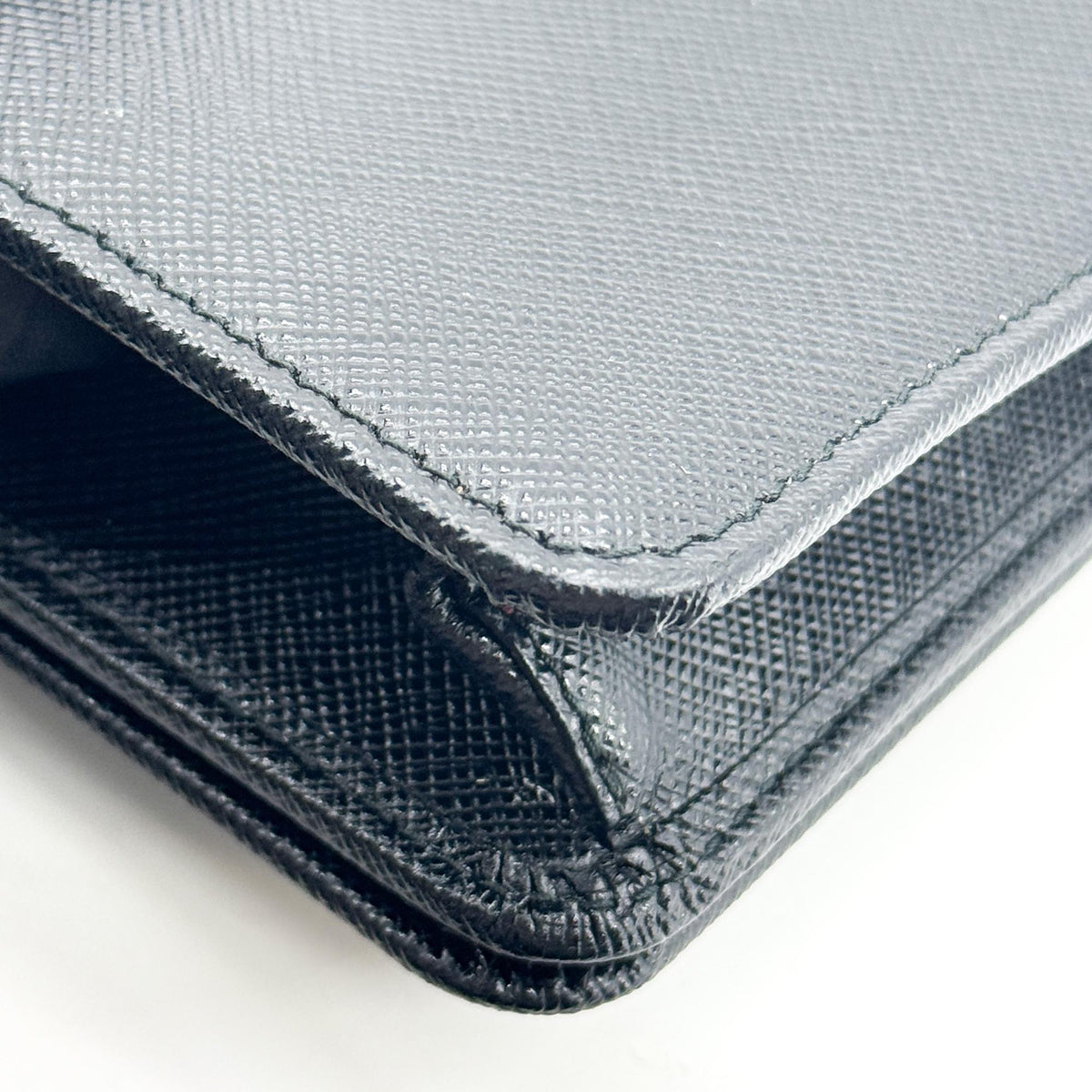 Prada Flap Card Case On Chain Saffiano Leather Black Leather Card Holders Accessory (Pre-Owned)