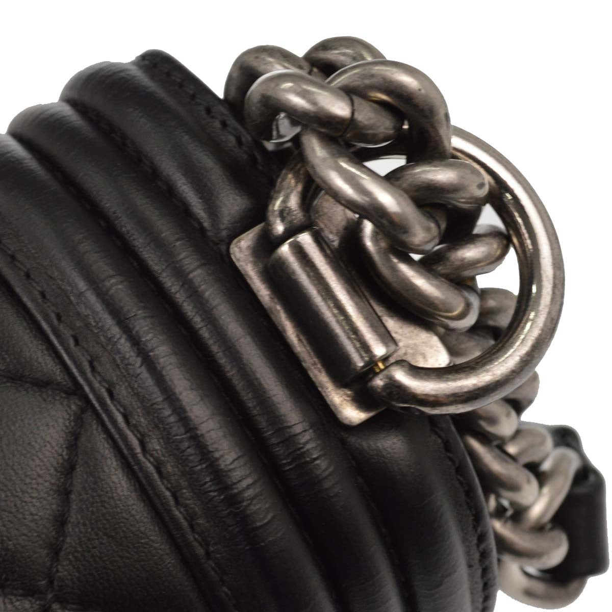 Chanel Boy Flap Quilted Lambskin Black Leather Handbag (Pre-Owned)