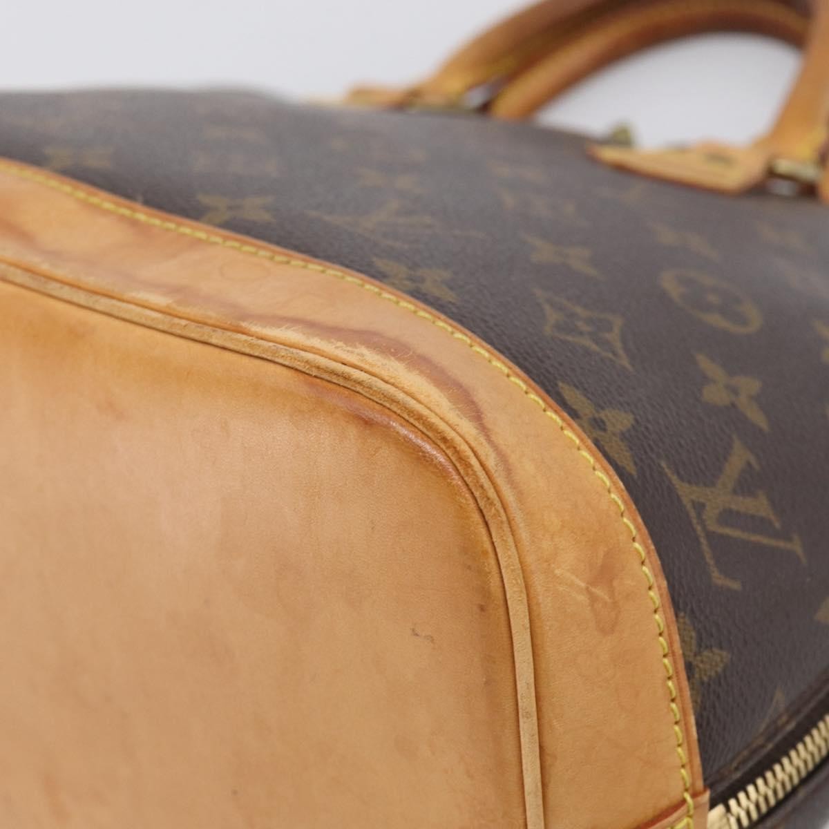 Louis Vuitton Alma Monogram Canvas Brown Canvas Handbag (Pre-Owned)