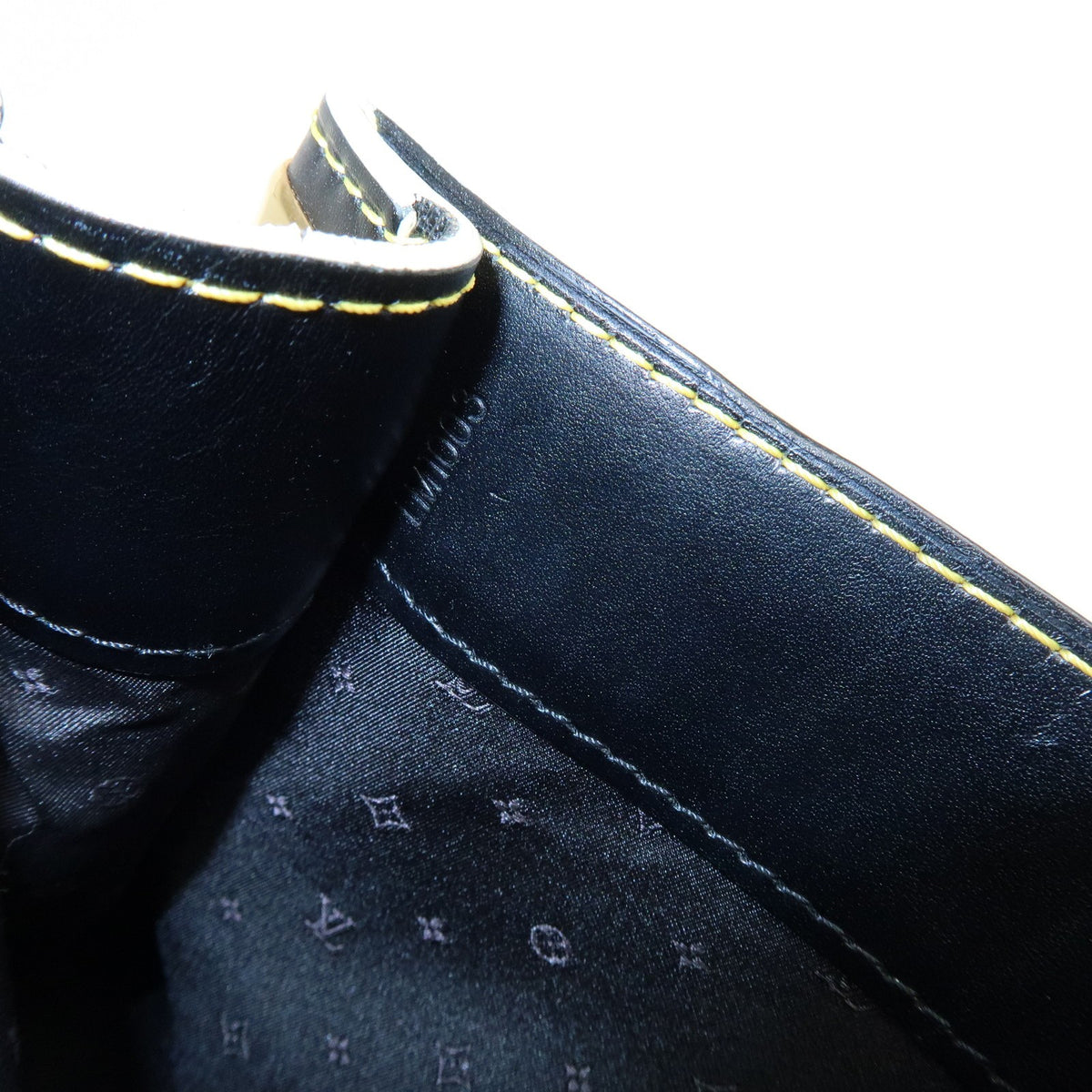Louis Vuitton Suhali Le Talentueux Leather Black Leather Handbag (Pre-Owned)