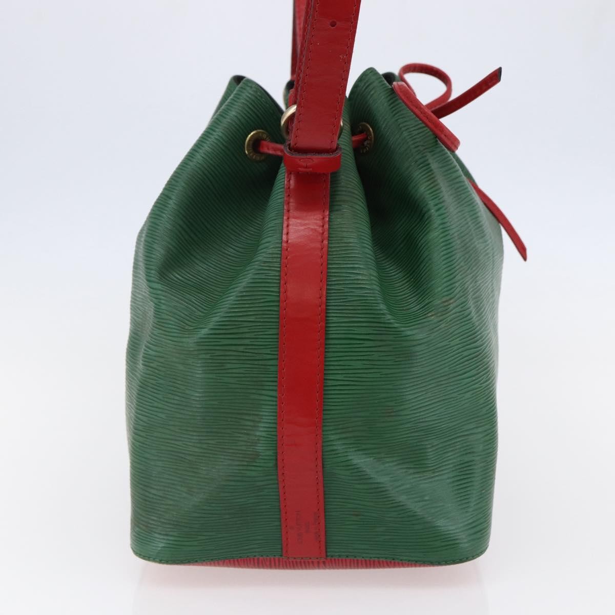 Louis Vuitton Petit Noe Two Tone Epi Leather Green Leather Bag (Pre-Owned)
