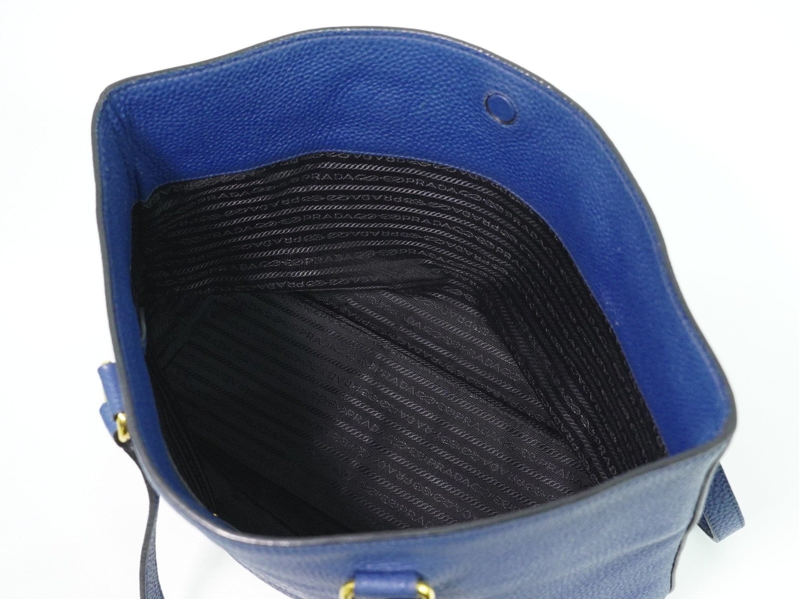 Prada Embossed Logo Open Tote Leather Blue Leather Tote Bag Bag (Pre-Owned)