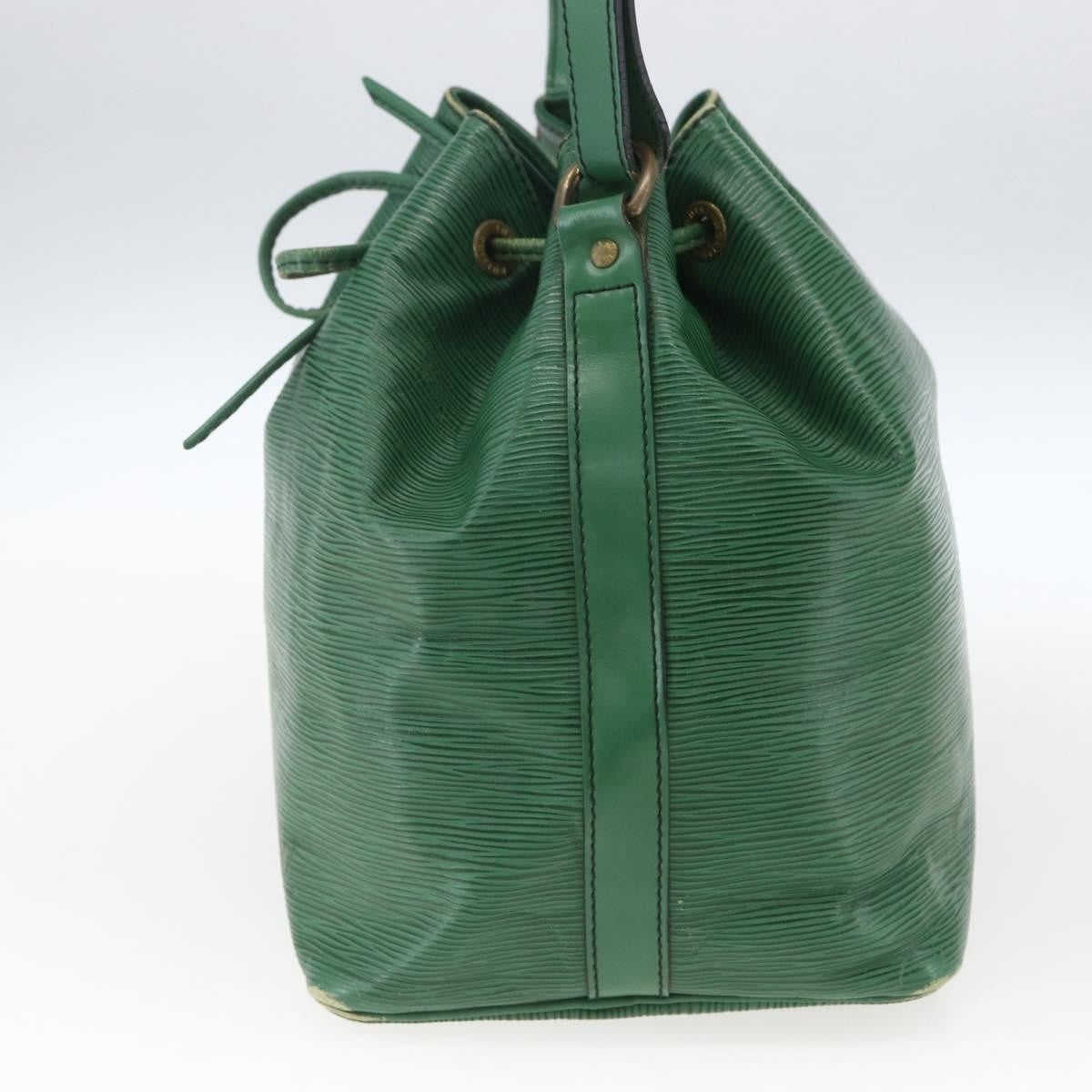 Louis Vuitton Petit Noe Epi Leather Green Leather Shoulder Bag Bag (Pre-Owned)