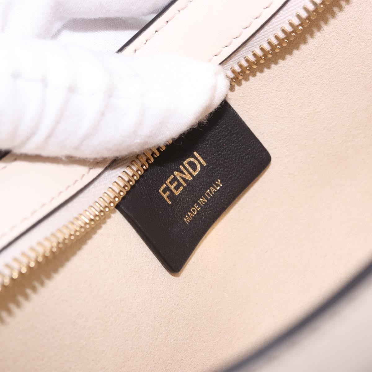 Fendi O'lock Swing Leather With Fur White Leather Shoulder Bag Bag (Pre-Owned)