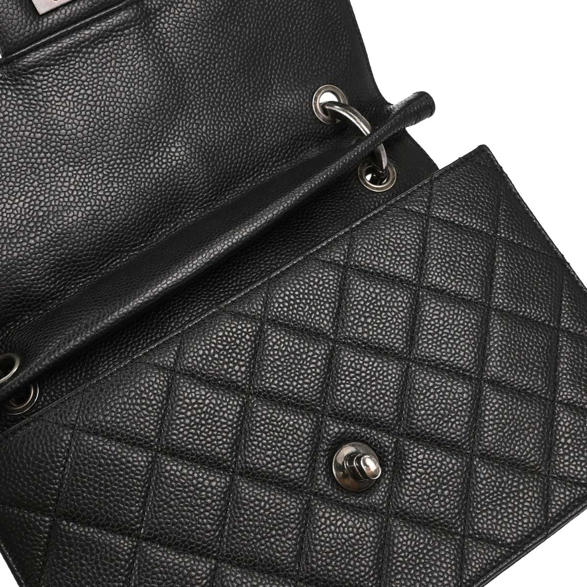 Chanel Retro Class Flap Quilted Caviar Black Leather Handbag (Pre-Owned)