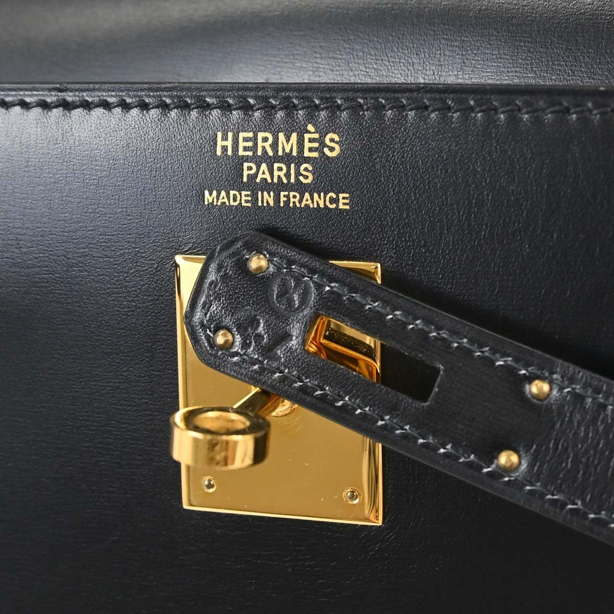Hermes Kelly Black Box Calf With Gold Hardware Black Leather Handbag (Pre-Owned)