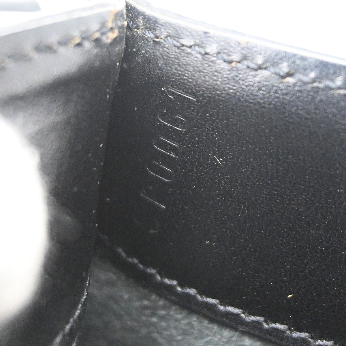 Louis Vuitton Demi Lune Pochette Epi Leather Black Leather Clutche & Pouche Bag (Pre-Owned)