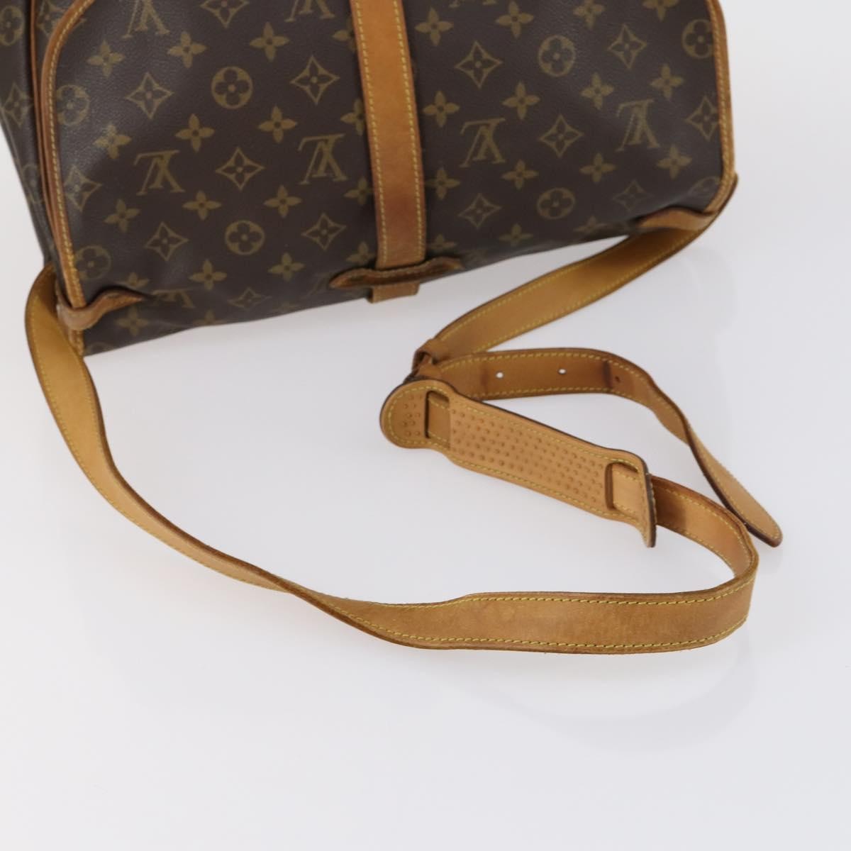 Louis Vuitton Saumur Monogram Canvas Brown Canvas Shoulder Bag Bag (Pre-Owned)