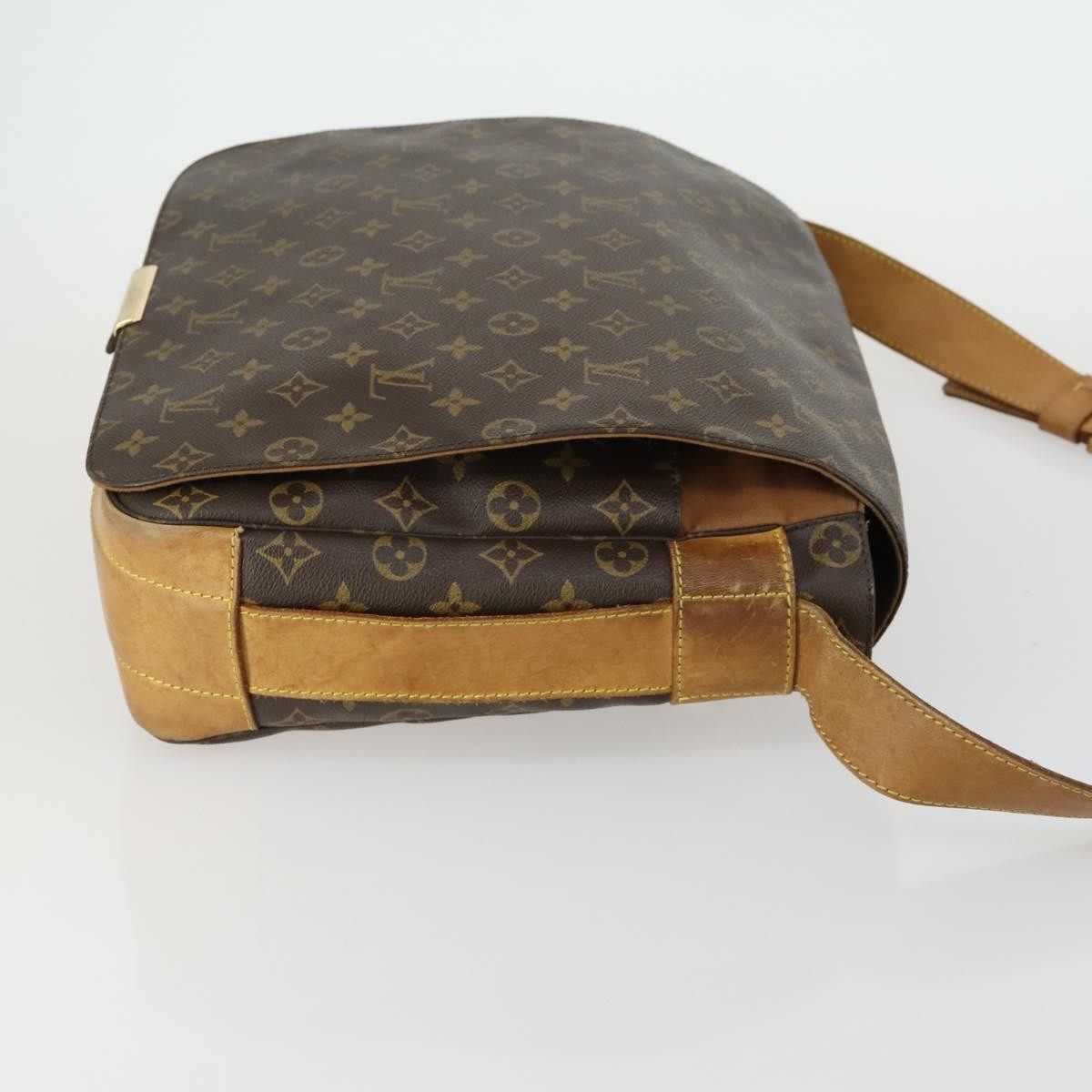 Louis Vuitton Abbesses Messenger Monogram Canvas Brown Canvas Shoulder Bag Bag (Pre-Owned)