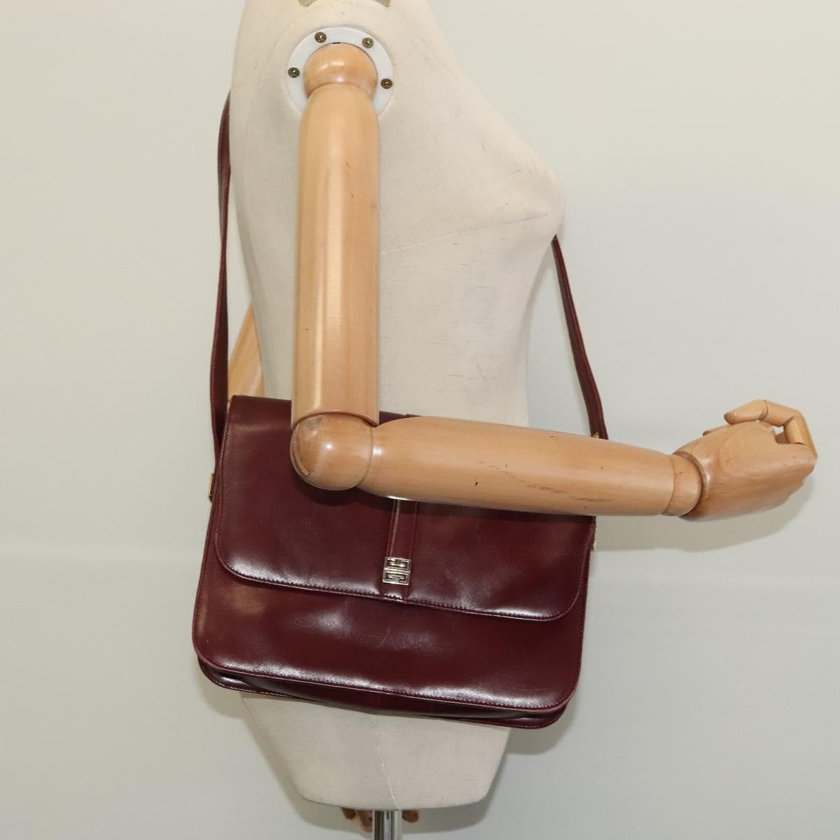 Givenchy Vintage 4G Leather Burgundy Leather Shoulder Bag Bag (Pre-Owned)