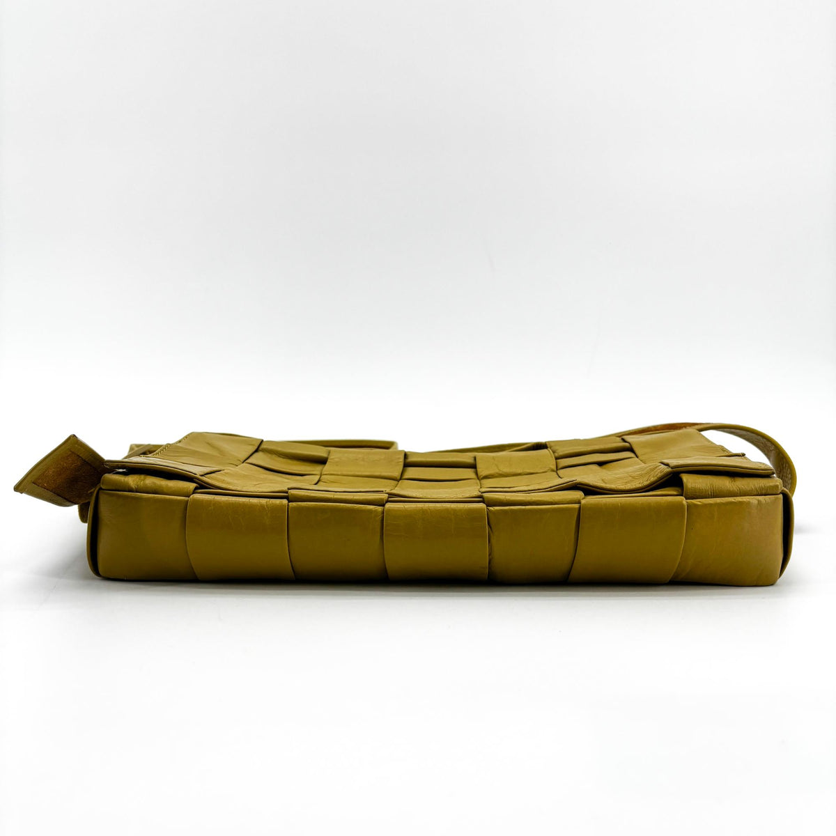 Bottega Veneta Fun Cassette Maxi Intrecciato Leather Yellow Leather Crossbody Bag Bag (Pre-Owned)